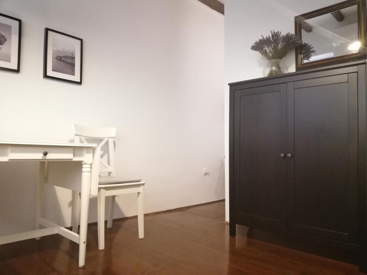 Studio Apartment Casa Di Pietra Rovinj Exterior photo